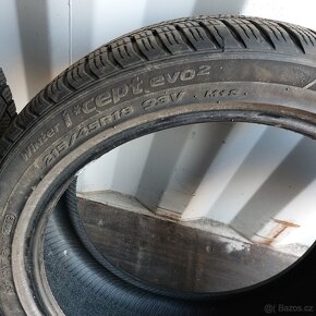 Hankook 215/45 18" zimní pneu - 8