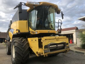 New Holland CR 9080 - 8