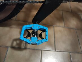 Cube Stereo Hybrid 140 HPC Race 750 - 8