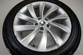 Škoda Octavia - Originání 18" alu kola - Zimní pneu - 8