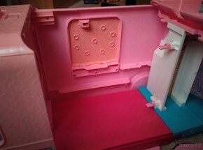 Mattel Barbie Karavan snů se skluzavkou - 8