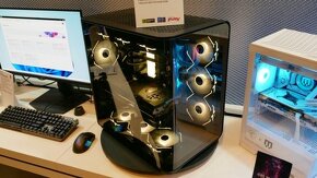 SUPER PC skříň MSI MEG Maestro 700L PZ - 8