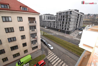 Prodej bytu 1+kk, 28m² ul. Kolbenova, původní cihlový dům po - 8