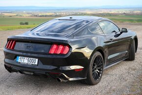 Ford Mustang 5.0 manuál premium performance pack - 8