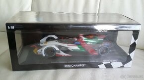 Audi 1/18 Minichamps - 8