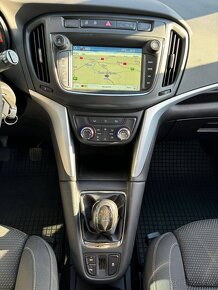 Opel Zafira, 2.0CDTI 125kW 7-Míst - 8