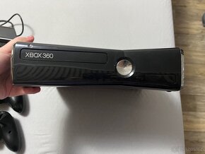 Prodám Xbox360 E - 8