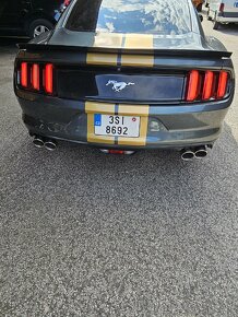 Ford Mustang 3.7 - 8