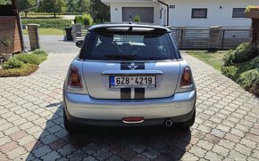 Mini Cooper 1.6D - 8