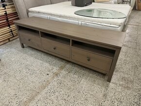 Televizní stolek IKEA HEMNES 3šuplíky šedohnědý - 8