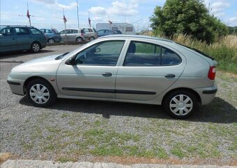 Renault Mégane 1,4 16V 70 kW KLIMA benzín - 8