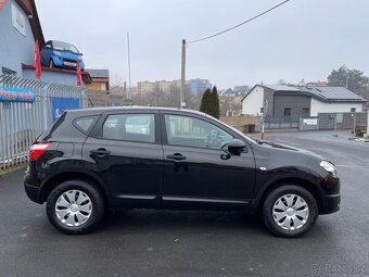 Nissan Qashqai, 1,6 86kW, SERVISKA - 8