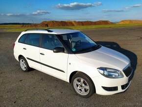 Škoda fabia combi 152000 km - 8