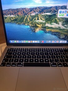 Aplle Macbook 2017 8gb, 128gb 2,4 Ghz - Jako Nový - 8