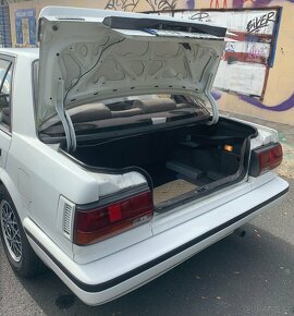 Nissan Bluebird 2.0 SLX, 1990 , T72 . - 8