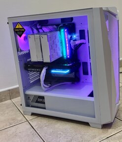 REZERVACE Herní PC Ryzen 5700X3D RTX 4070 12G 32GB RAM - 8