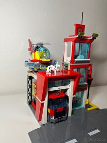 LEGO CITY 60320 Hasičská stanice - 8