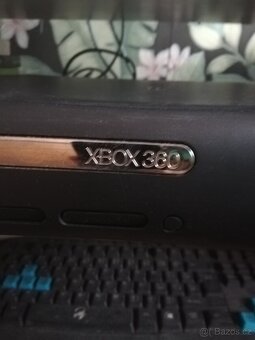 Máte zájem Prodám Xbox 360 - 8