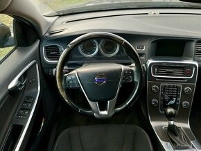 Volvo V60 D3 Momentum - 8