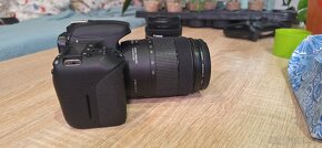 Canon EOS 77D + objektivy EFS 18 - 135 mm a EFS 18 - 55 mm - 8