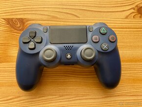 Ovladače na PS4 Dualshock4 - 8