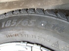 Prodám celoroční pneumatiky 185/65 R14 - 8