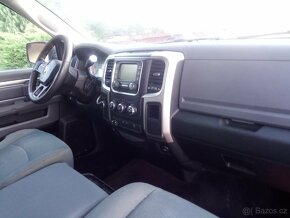 Dodge RAM 2500 - 8