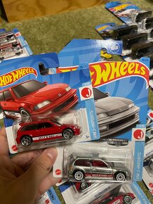 Hot wheels - 8