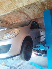 clio 3, benzin 1,2 16V r.v. 2007 - 8