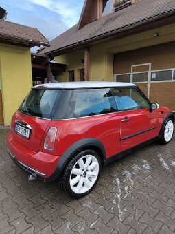 Mini Cooper r50 1.6 85kw, 2005 ,Nové zimní i letní pneu. - 8