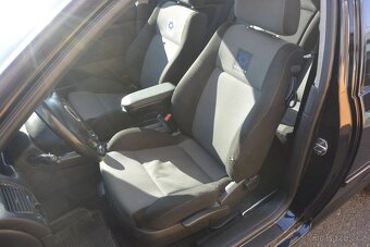 PRODÁM Volkswagen Golf 1.6i - 8