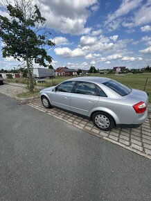 Audi A4 sedan 2.0 benzin - 8