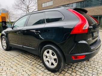 Volvo XC60 2.0 D3 5VÁLEC 100KW MANUÁL NAVIGACE SENZORY 2WD - 8