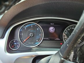 VW Touareg 3.0 (2011) - 8