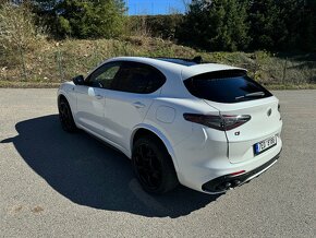 Alfa Romeo Stelvio QV - 8