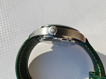 Omega worldtimer green - 8