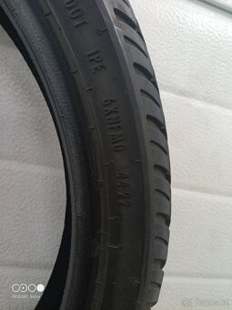 Pneu 110/ 70 R17 - 8