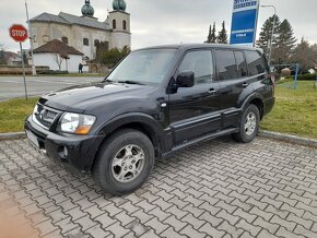 Mitsubishi pajero - 8