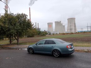 Volswagen jetta - 8