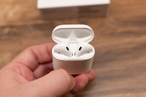 Apple AirPods - 8