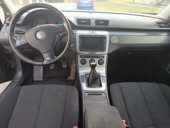 Volkswagen Passat - 8