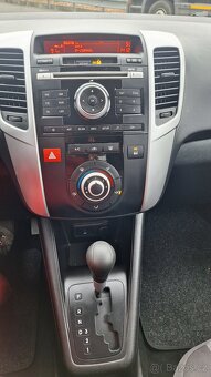 Kia  Venga 1,6 16v 92kw automat najeto 47000km - 8