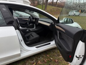 Tesla Model 3 SR+ 2021 (LFP) - Šanghai - 8