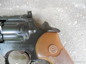 Revolver Crosman 357-CO 2-pěkný stav - 8