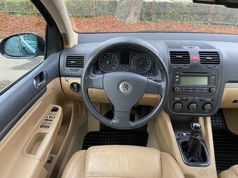 VW Golf 1.4 i Tempomat, Kůže, Výhřev - 8