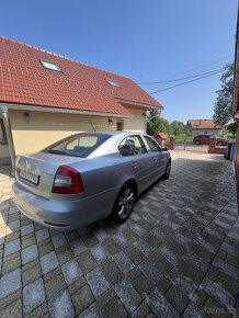 Škoda Octavia,  Škoda Octavia 2-1.2 TSI Sedan - 8