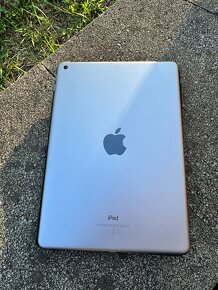 iPad 6.generace 128GB - 8