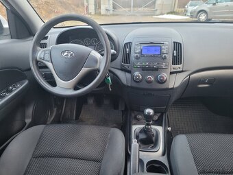 Hyundai I30 CW 1.6CRDI 66kw,r.v 2010 - 8