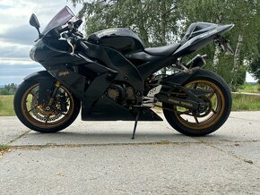 Kawasaki Zx10R Ninja 2005 - 8