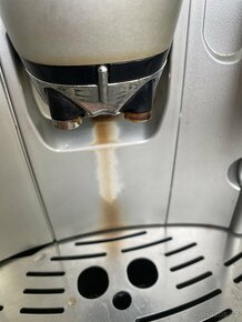 Delonghi Magnifica ESAM 4200.S + návod - 8